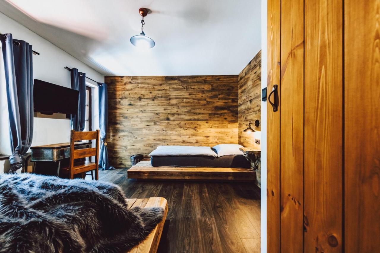 Hotel Mlyn Cernovice *